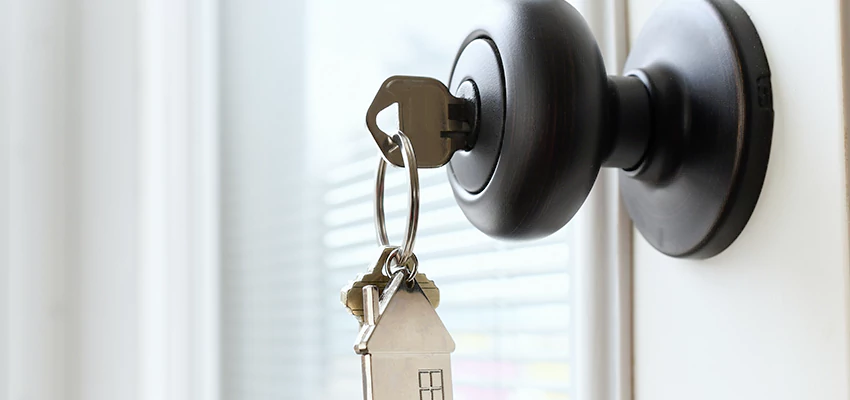 Bifold Door Knob Replacement in El Sobrante, California